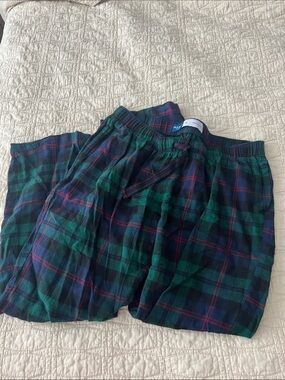 Size M maternity flannel pants